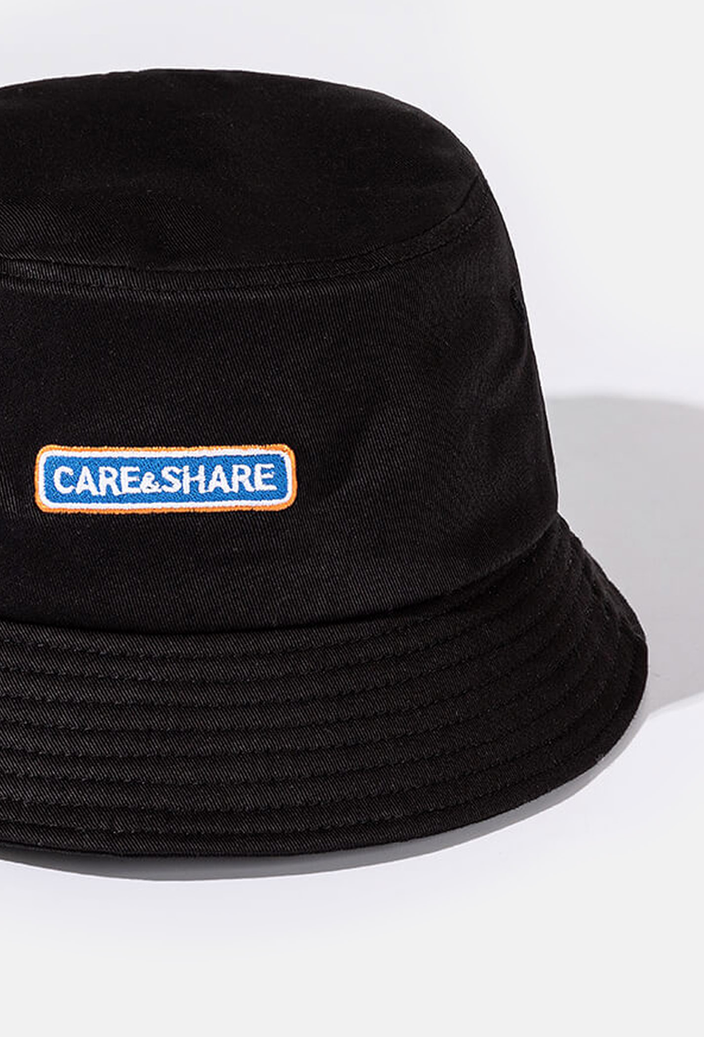 Mũ Bucket Hat thêu Care & Share Box - màu đen